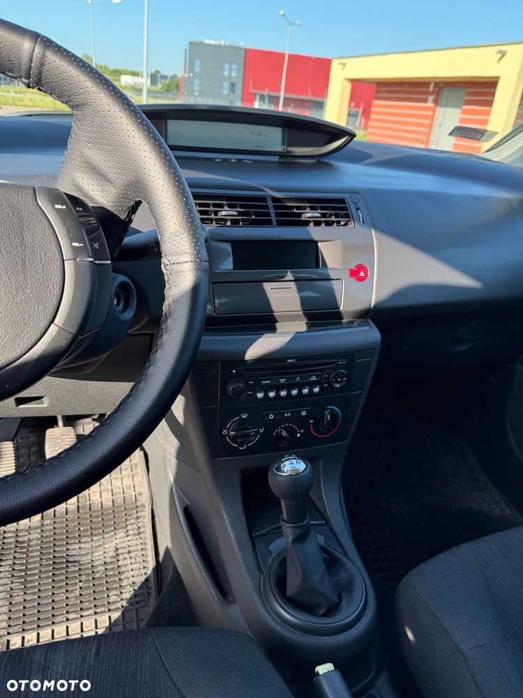 Citroën C4 1.4 16V Equilibre - 11