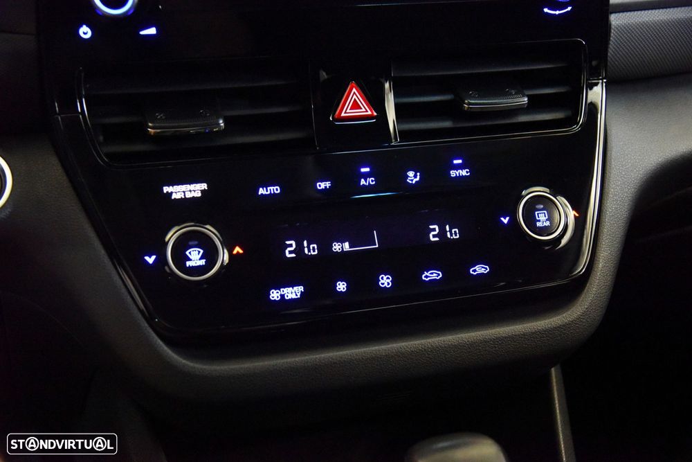 Hyundai Ioniq - 28