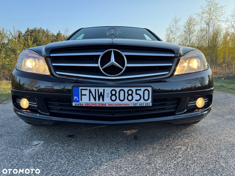 Mercedes-Benz Klasa C 180 Kompressor BlueEFFICIENCY - 24