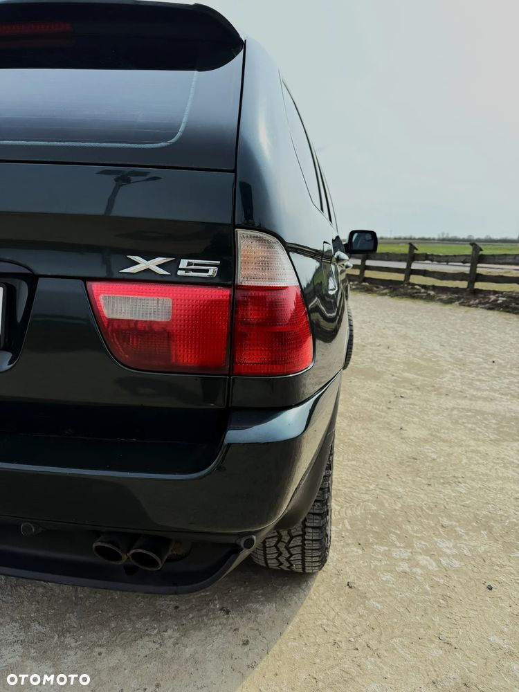BMW X5 4.4i - 7