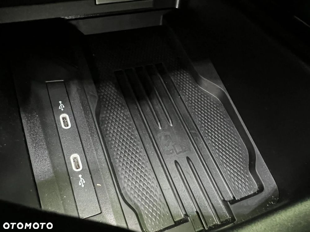 Skoda Superb 2.0 TDI SCR 4x4 Edition 130 DSG - 29