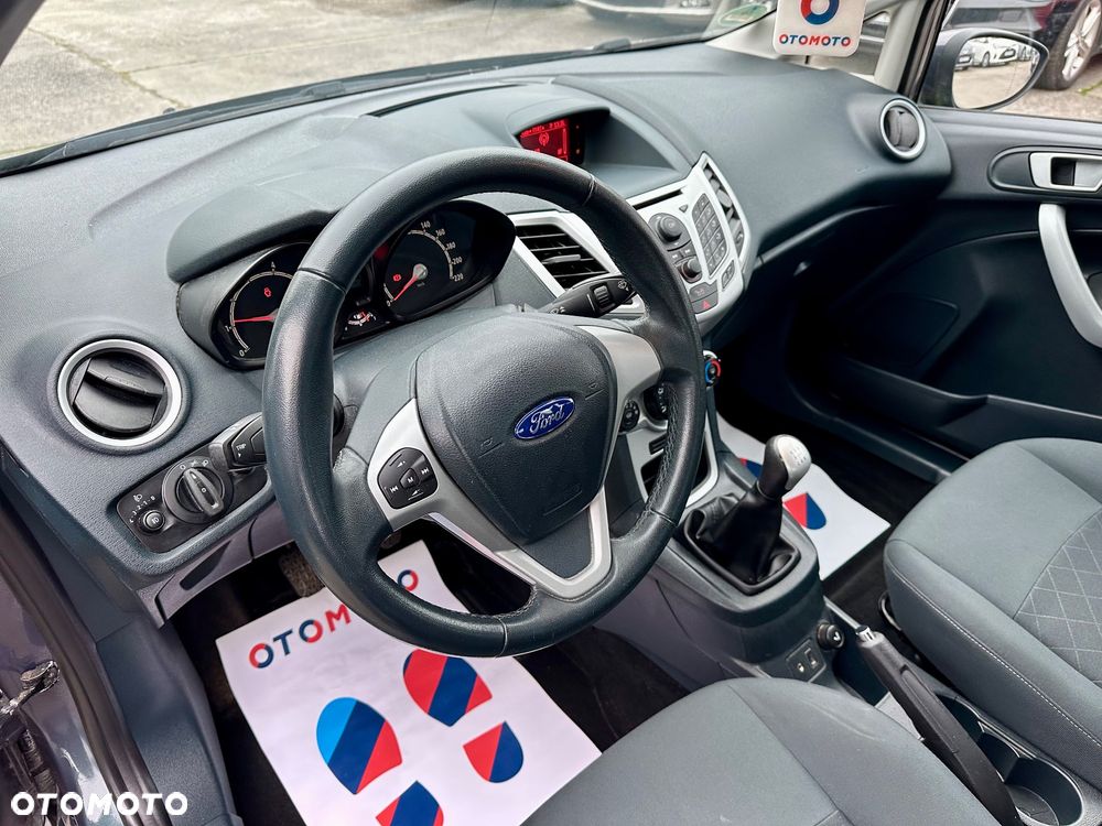 Ford Fiesta 1.25 Champions Edition - 13
