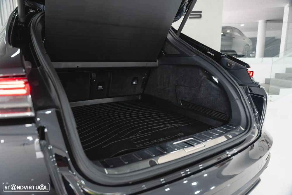 Porsche Panamera Sport Turismo 4 E-Hybrid Platinum Edition PDLS - 48