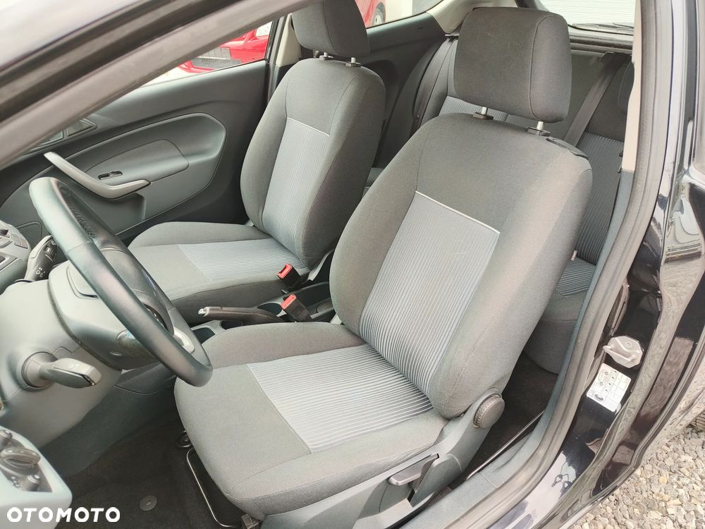 Ford Fiesta 1.25 Platinium X - 11