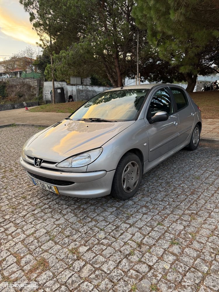 Peugeot 206 1.1 XR - 1