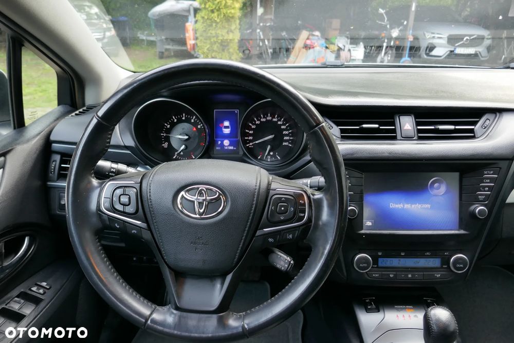 Toyota Avensis 2.0 Premium MS - 9