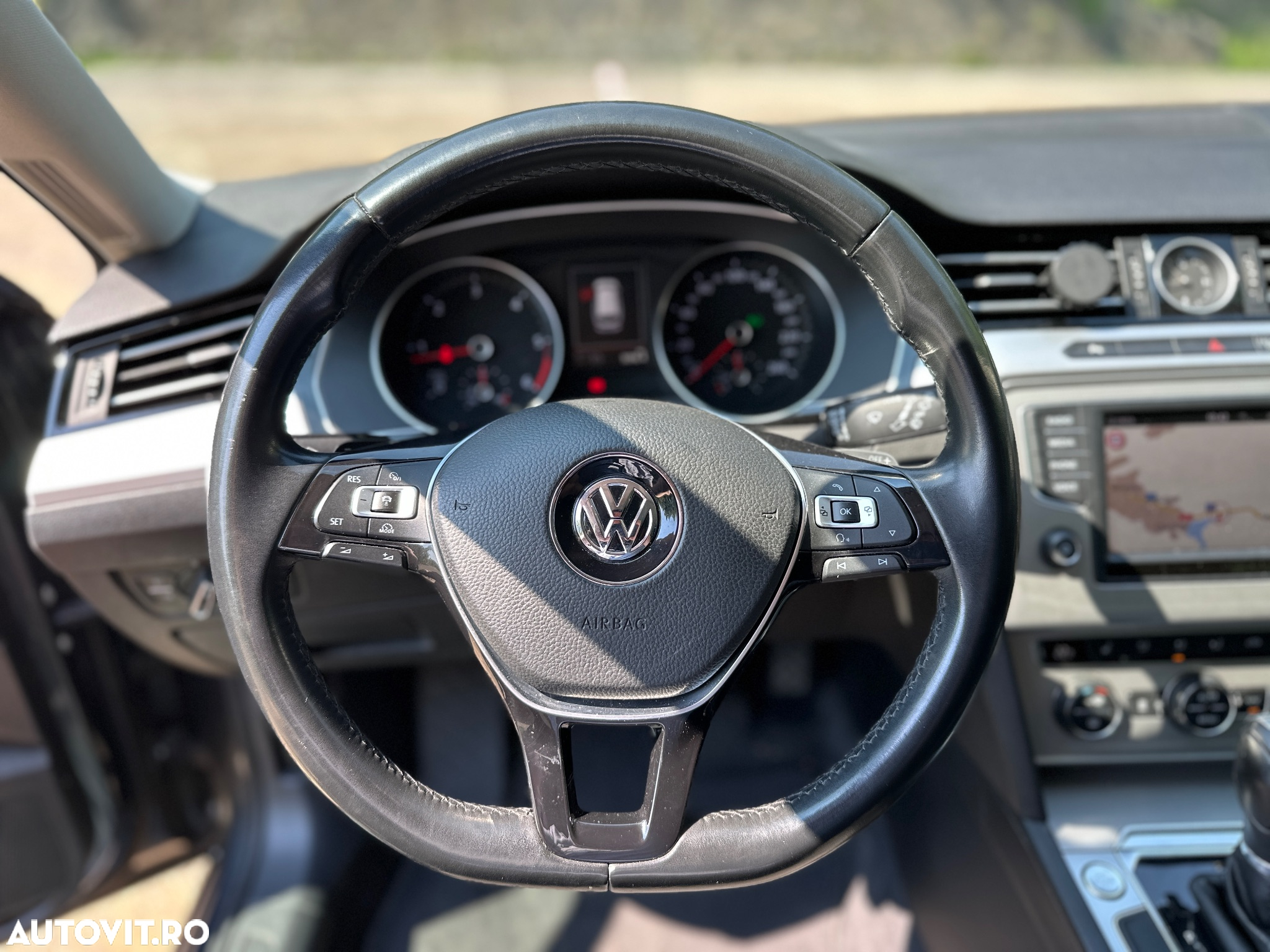 Volkswagen Passat - 10