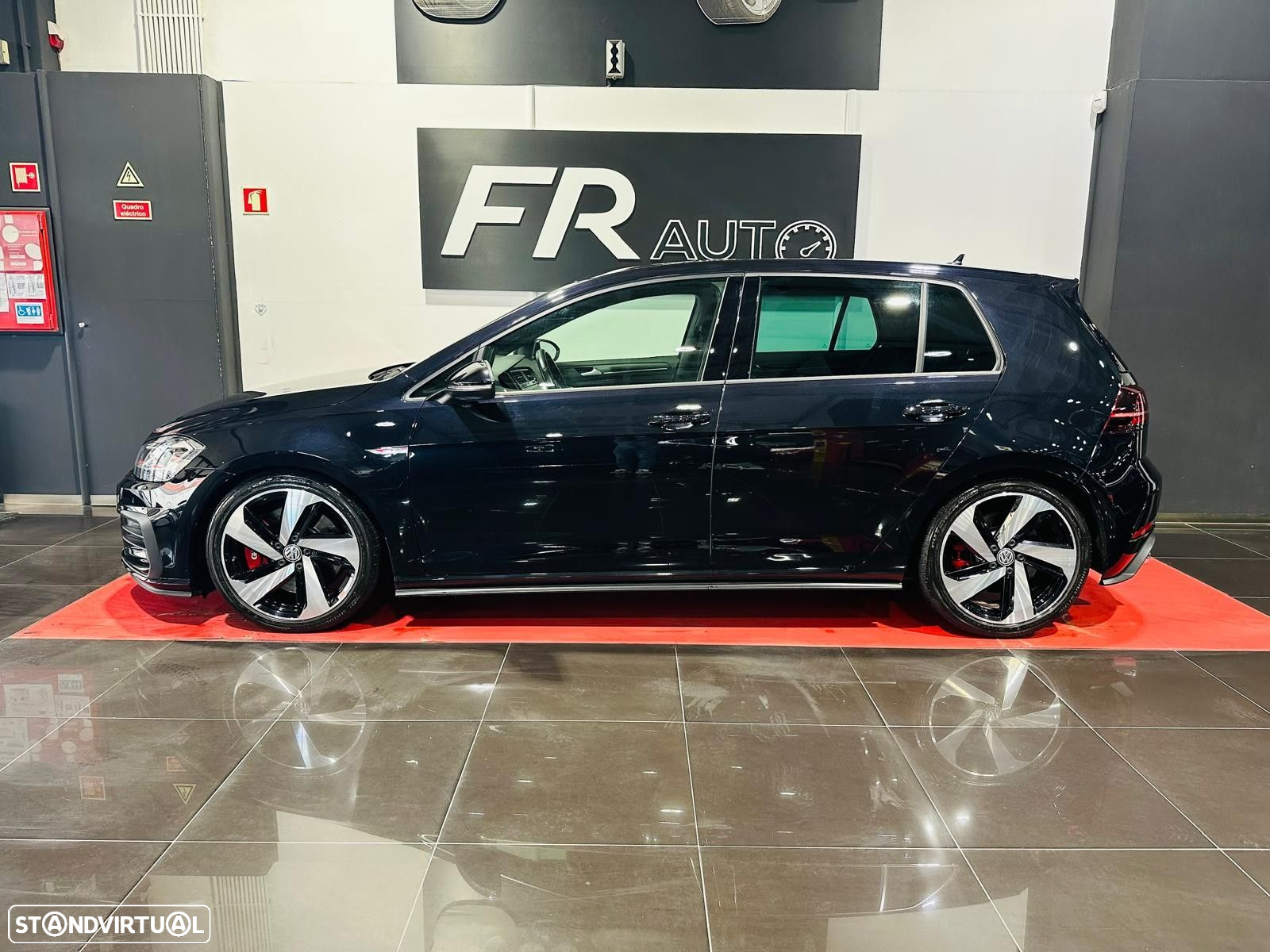 VW Golf 2.0 TSI GTI DSG - 11