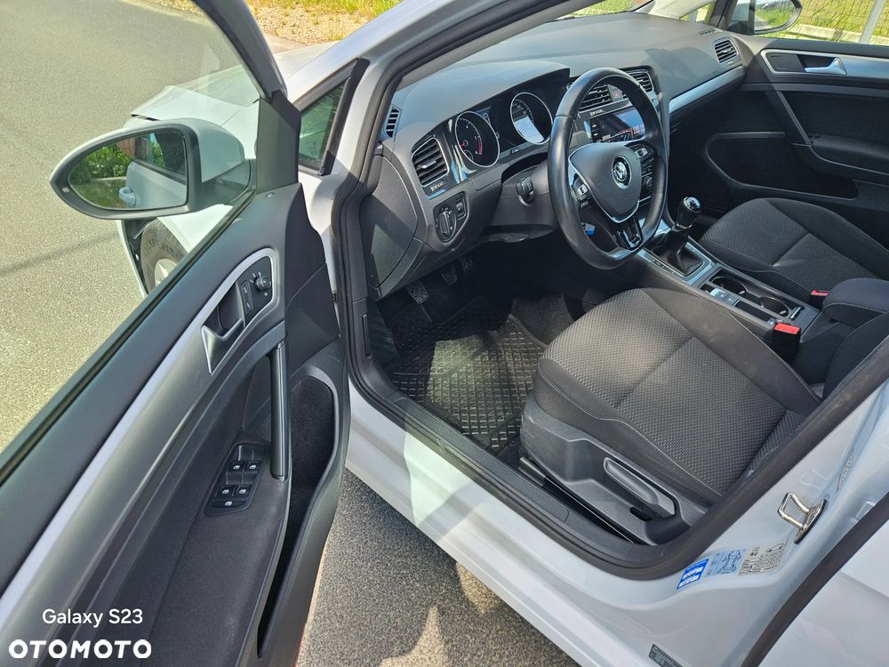 Volkswagen Golf 1.6 TDI BlueMotion Trendline - 17