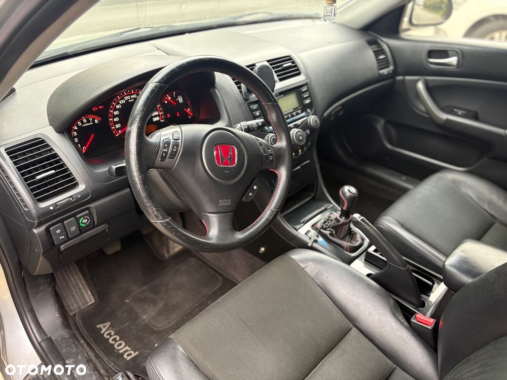 Honda Accord 2.0 Sport - 10