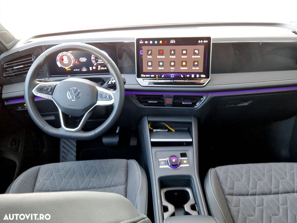 Volkswagen Tiguan - 11
