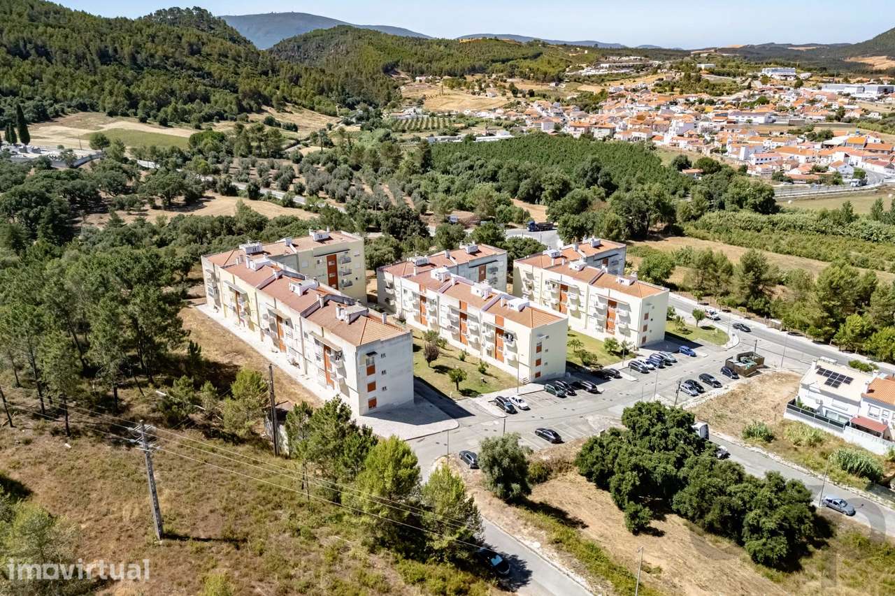 Apartamento T2 com Garagem | Ota | Alenquer - Grande imagem: 2/23