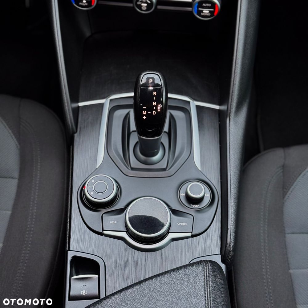 Alfa Romeo Giulia - 18