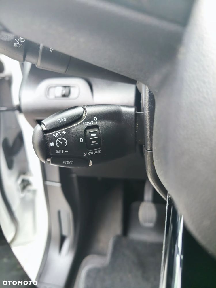 Toyota Proace City Verso 1.2 Turbo L1 Team Deutschland - 18