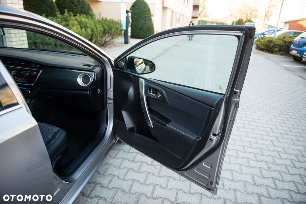 Toyota Auris - 21
