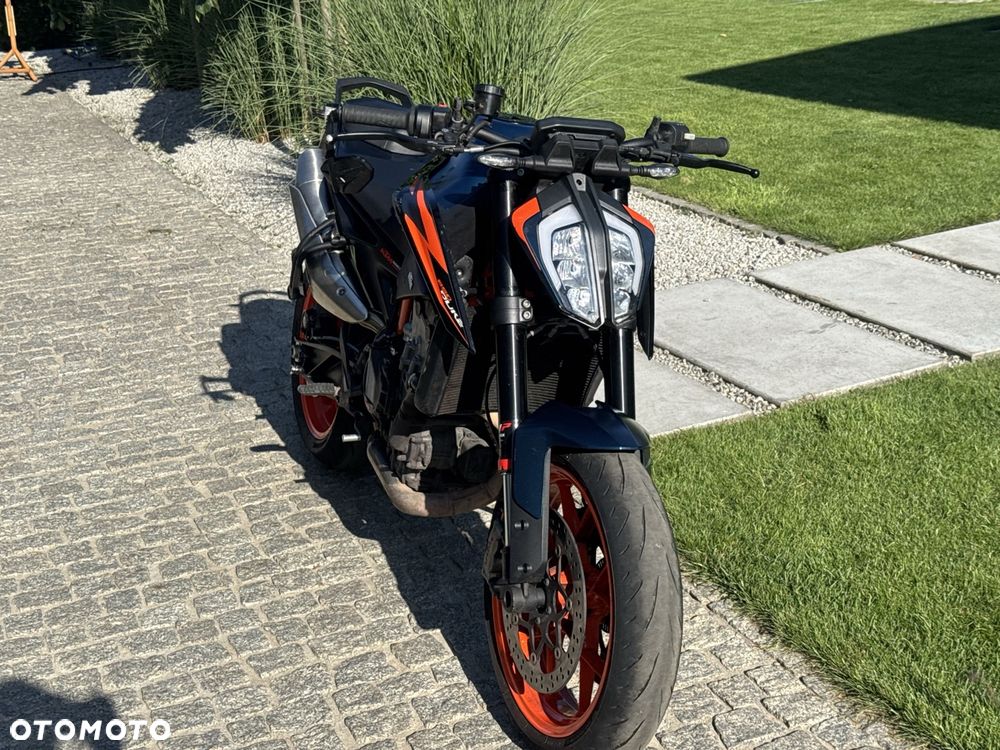 KTM DUKE 890 - 32