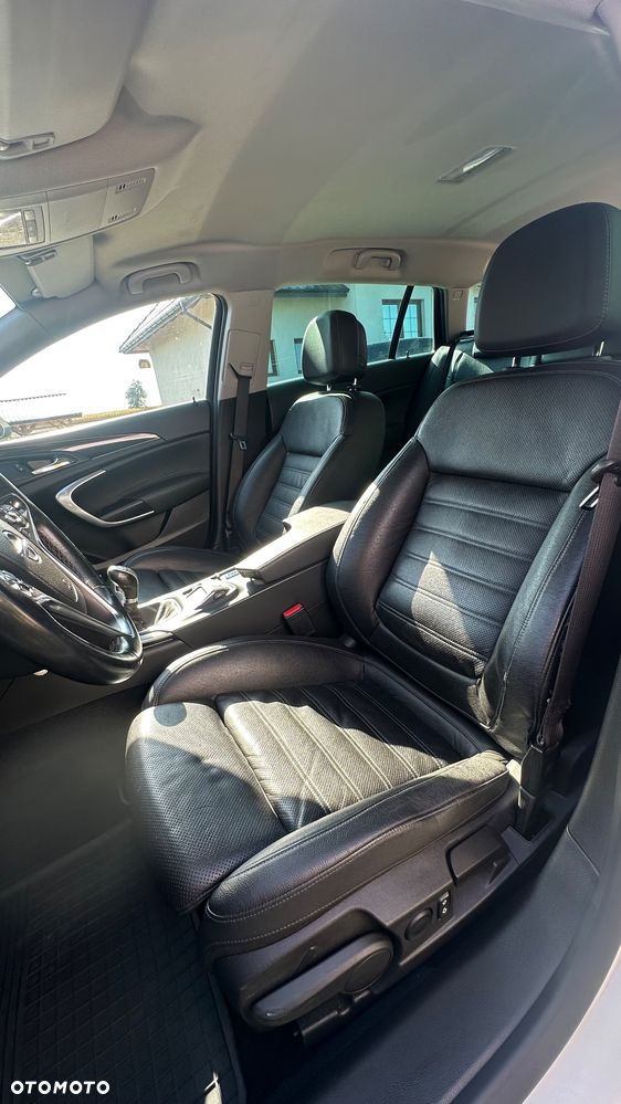 Opel Insignia - 14