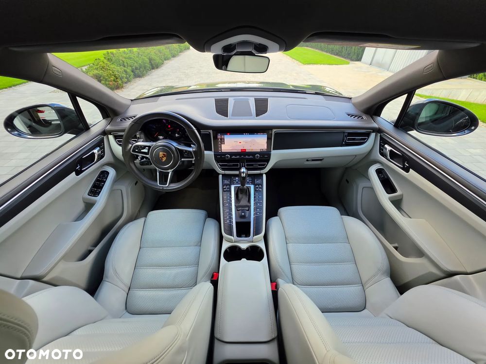 Porsche Macan - 25
