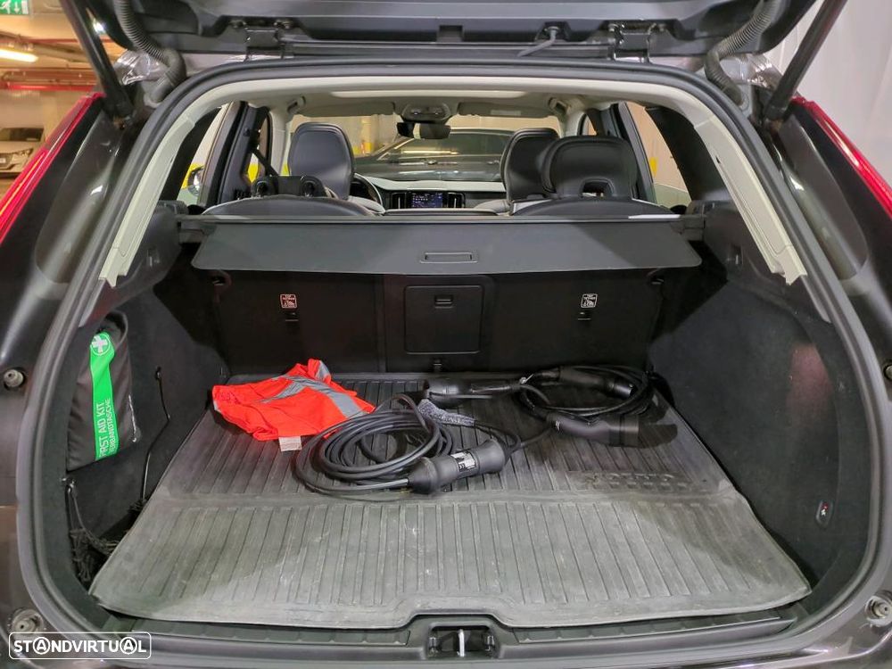 Volvo XC 60 2.0 T6 PHEV Core AWD - 11