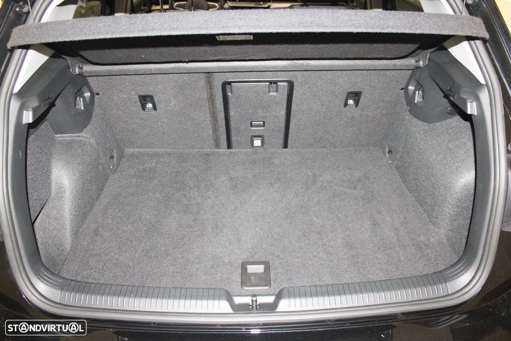 VW Golf 1.5 TSI e-Hybrid Style DSG - 42