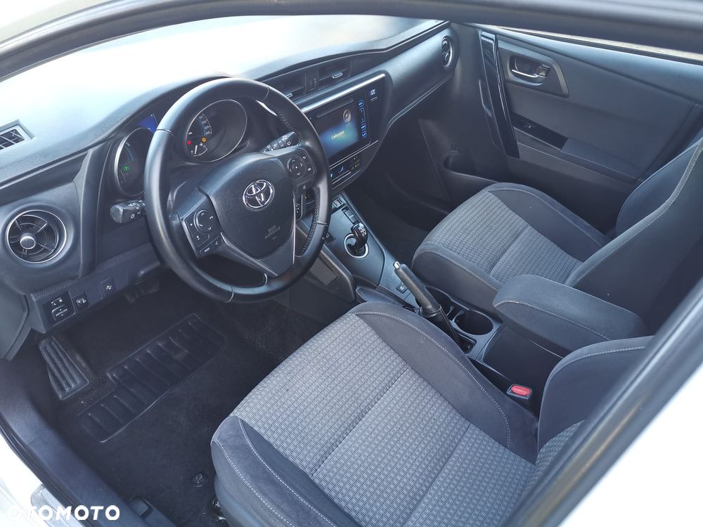 Toyota Auris - 9