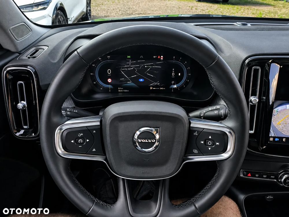 Volvo XC 40 B5 AWD Ultimate Dark - 28
