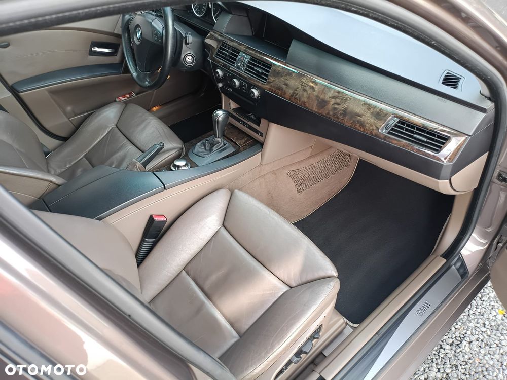 BMW Seria 5 - 30