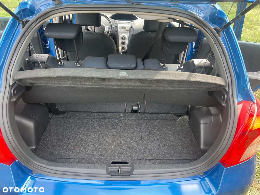 Toyota Yaris 1.3 Sol - 17