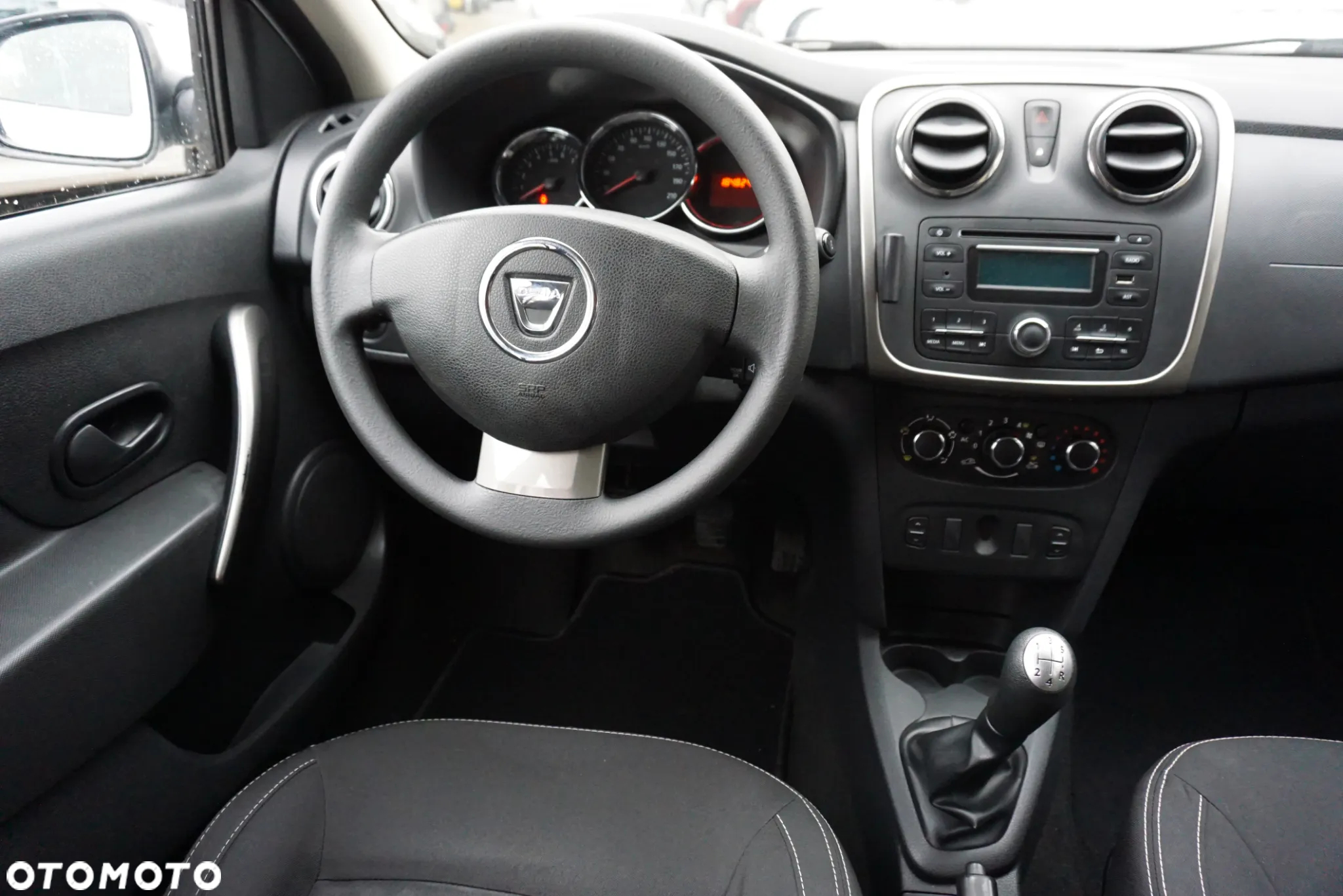 Dacia Logan MCV 1.2 16V Ambiance - 13