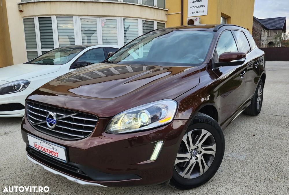 Volvo XC 60 D5 AWD Geartronic Momentum - 1