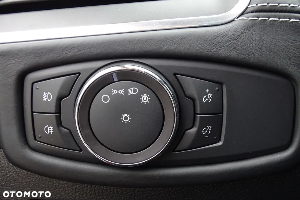 Ford S-Max 2.0 TDCi Vignale - 29