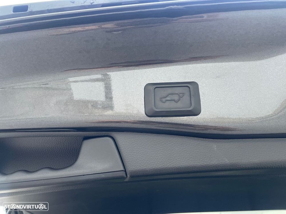 Toyota RAV4 2.5 HDF Square Collection - 11