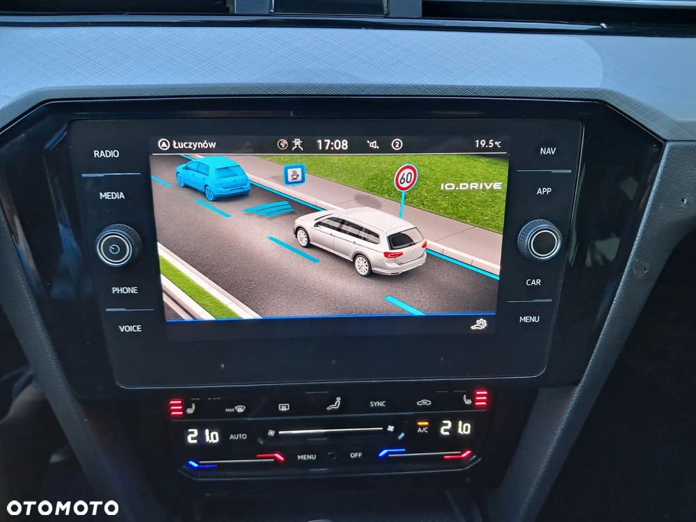 Volkswagen Passat Variant - 17