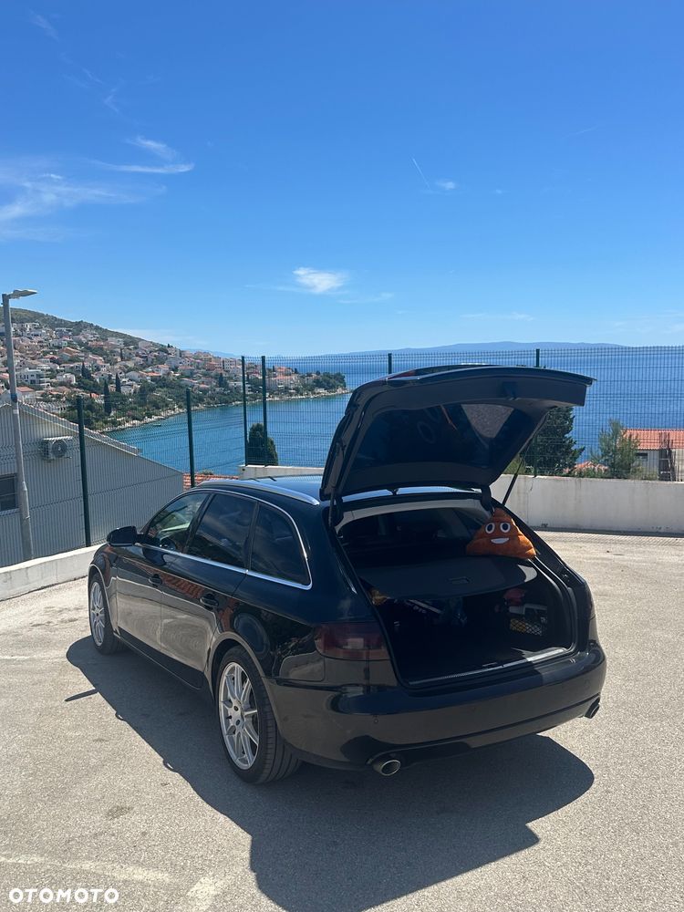 Audi A4 Avant - 25