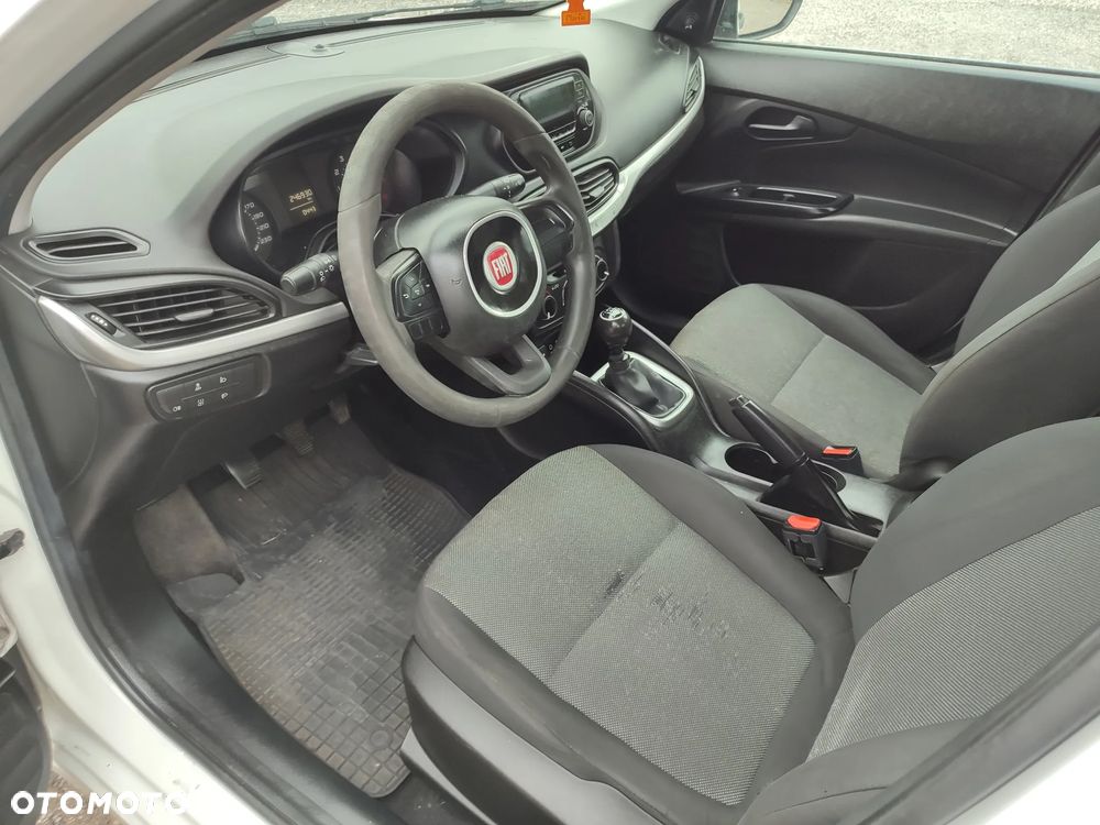 Fiat Tipo 1.4 16V Easy - 20