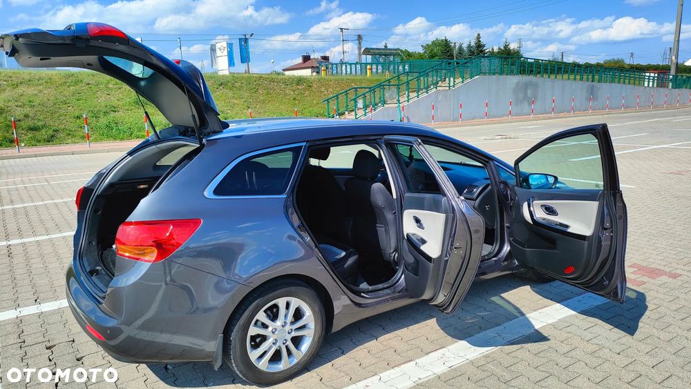 Kia Ceed - 31
