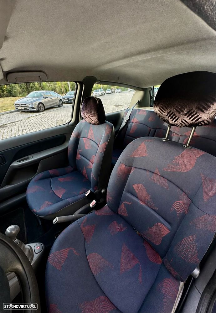 Renault Clio 1.2 RT - 4