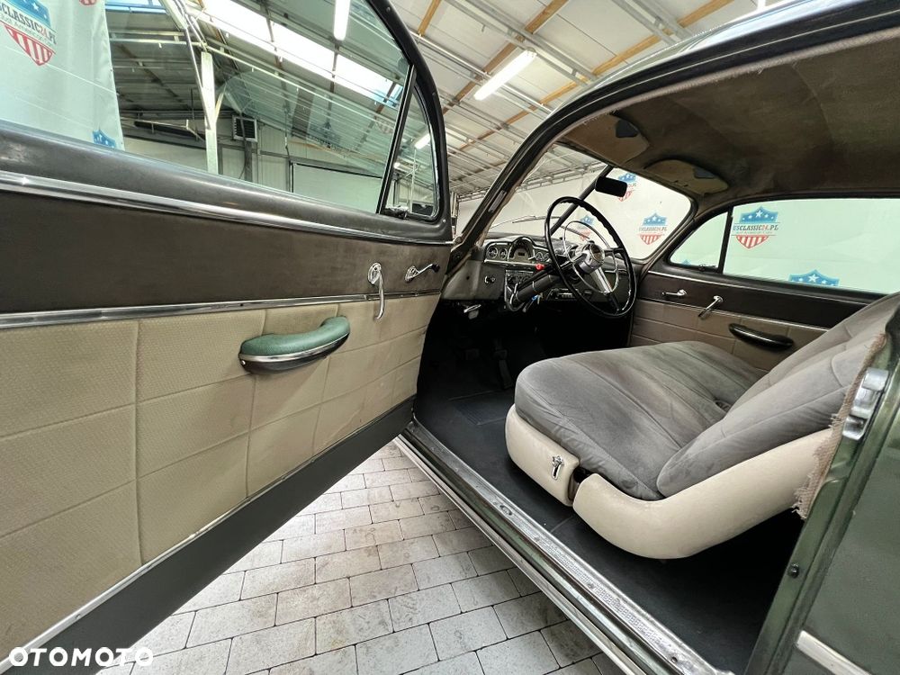 Pontiac Chieftain - 8