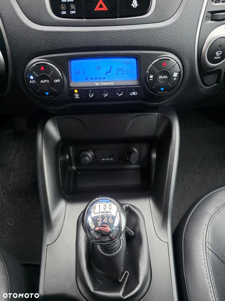 Hyundai ix35 blue 1.6 2WD Finale Gold - 39