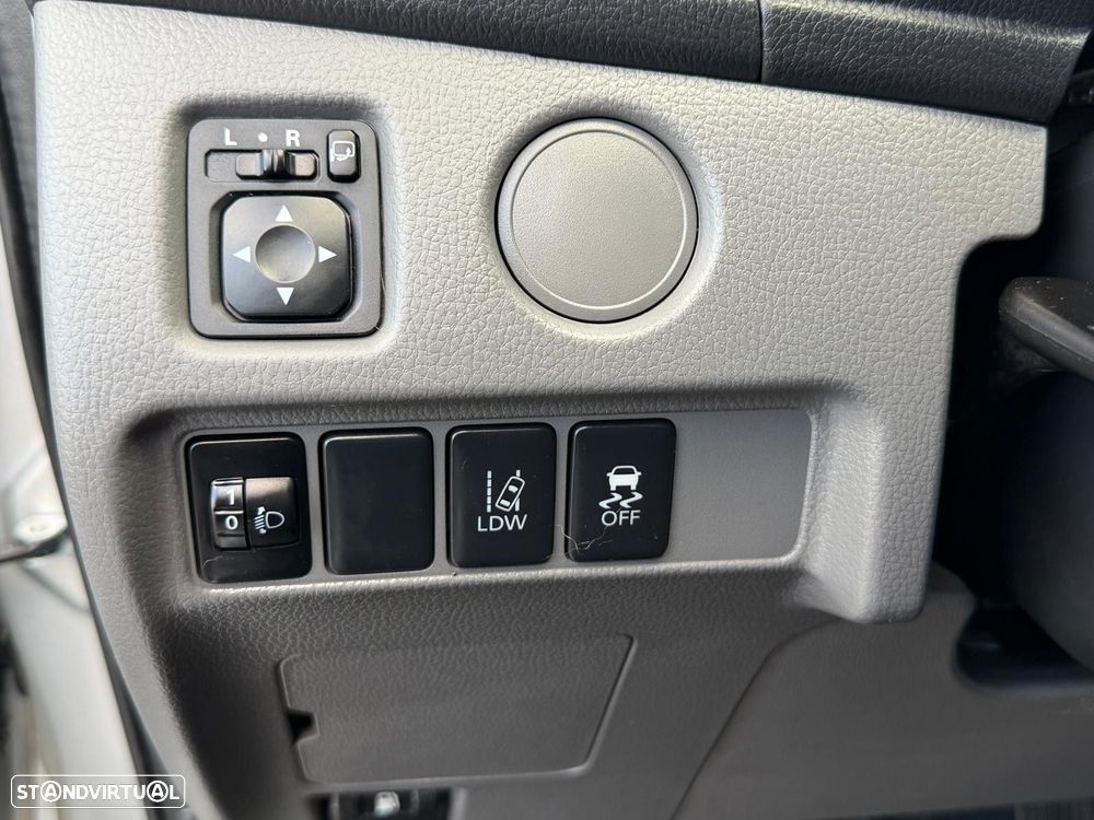 Mitsubishi L200 2.4 DI-D CD Sportbox Strakar 4WD - 19