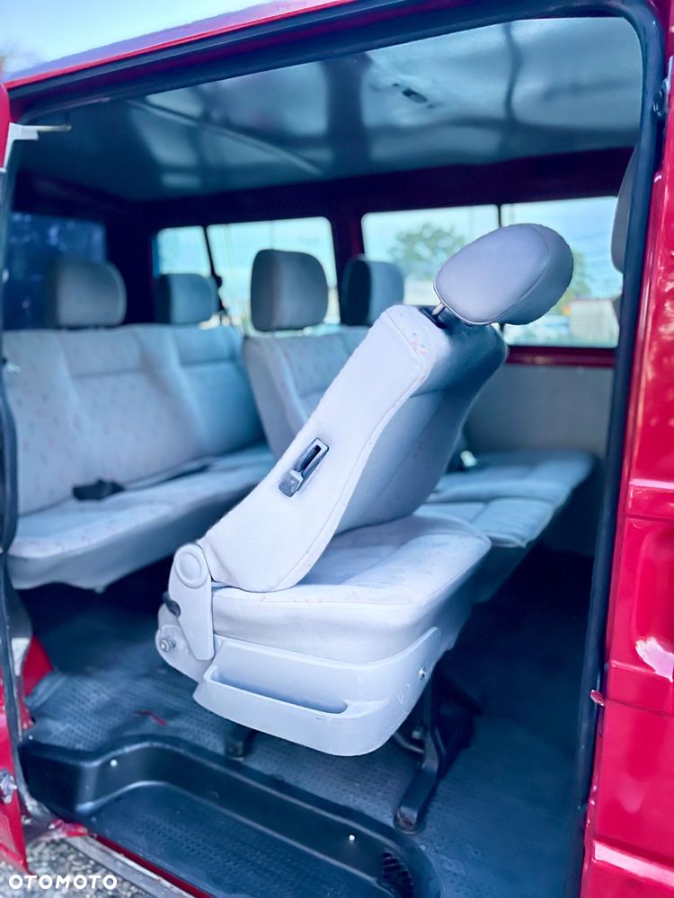 Volkswagen Transporter - 9
