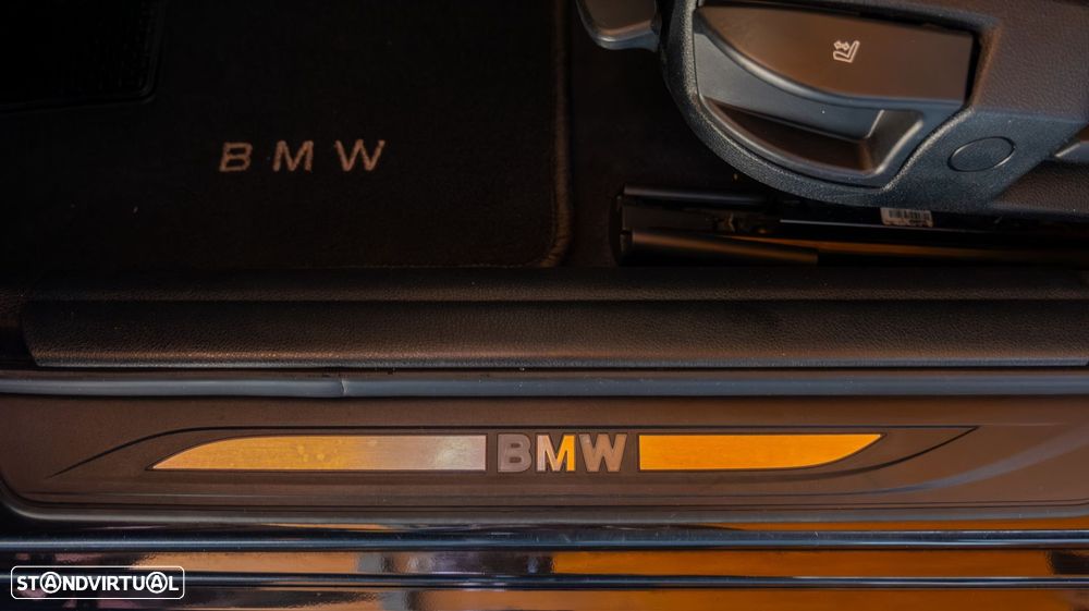 BMW 520 d Exclusive Auto 129g - 17