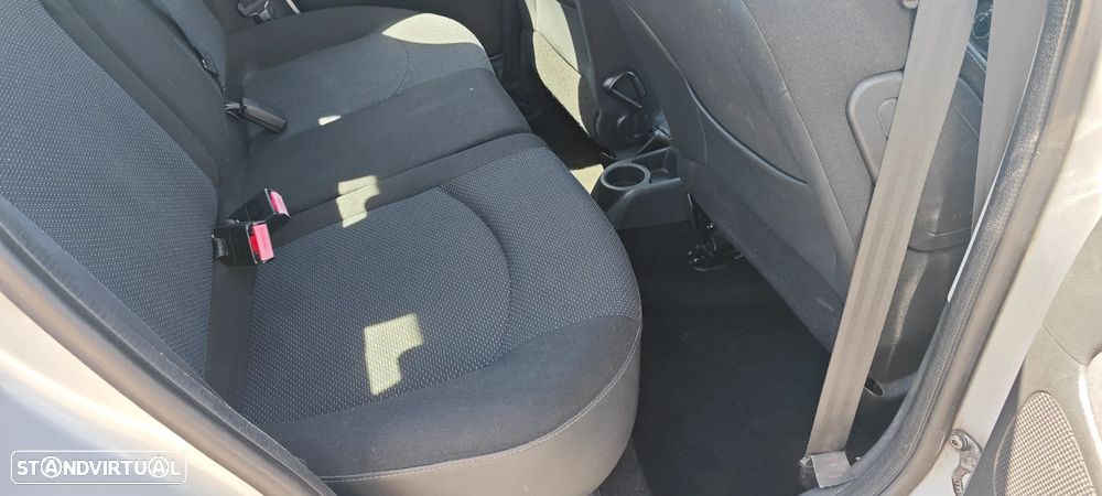 Peugeot 206+ 1.1 Urban - 10