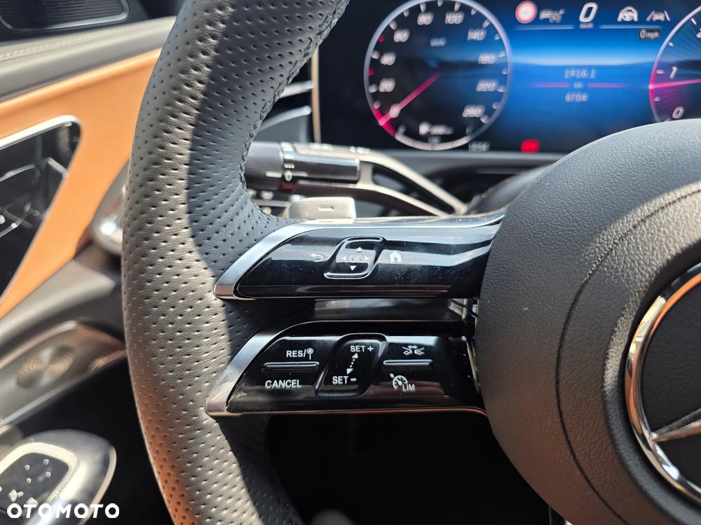 Mercedes-Benz Klasa E 220 d mHEV 4-Matic AMG 9G-Tronic - 29