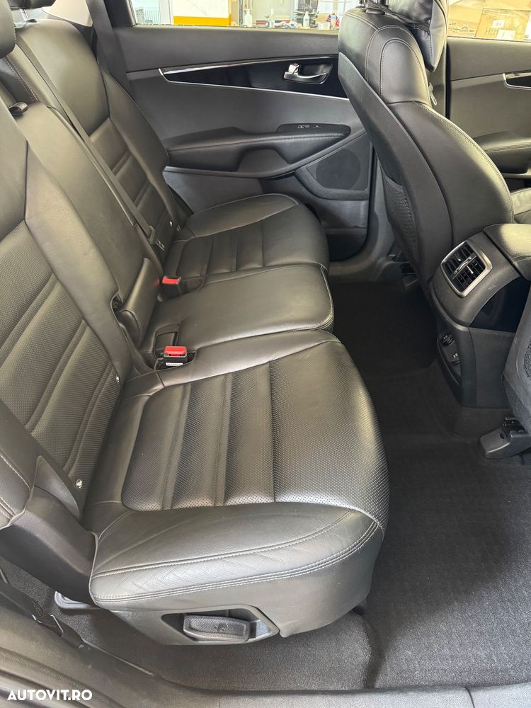 Kia Sorento 2.2 DSL 6AT 4x4 Cosmo - 13