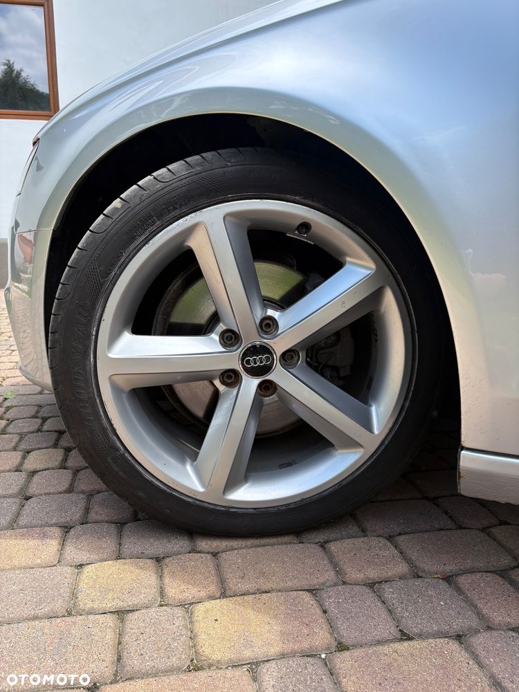 Audi A4 Avant 2.0 TDI - 14