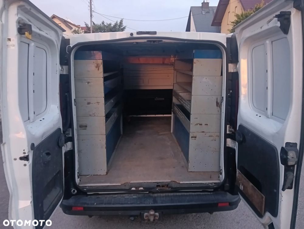 Opel Vivaro - 14