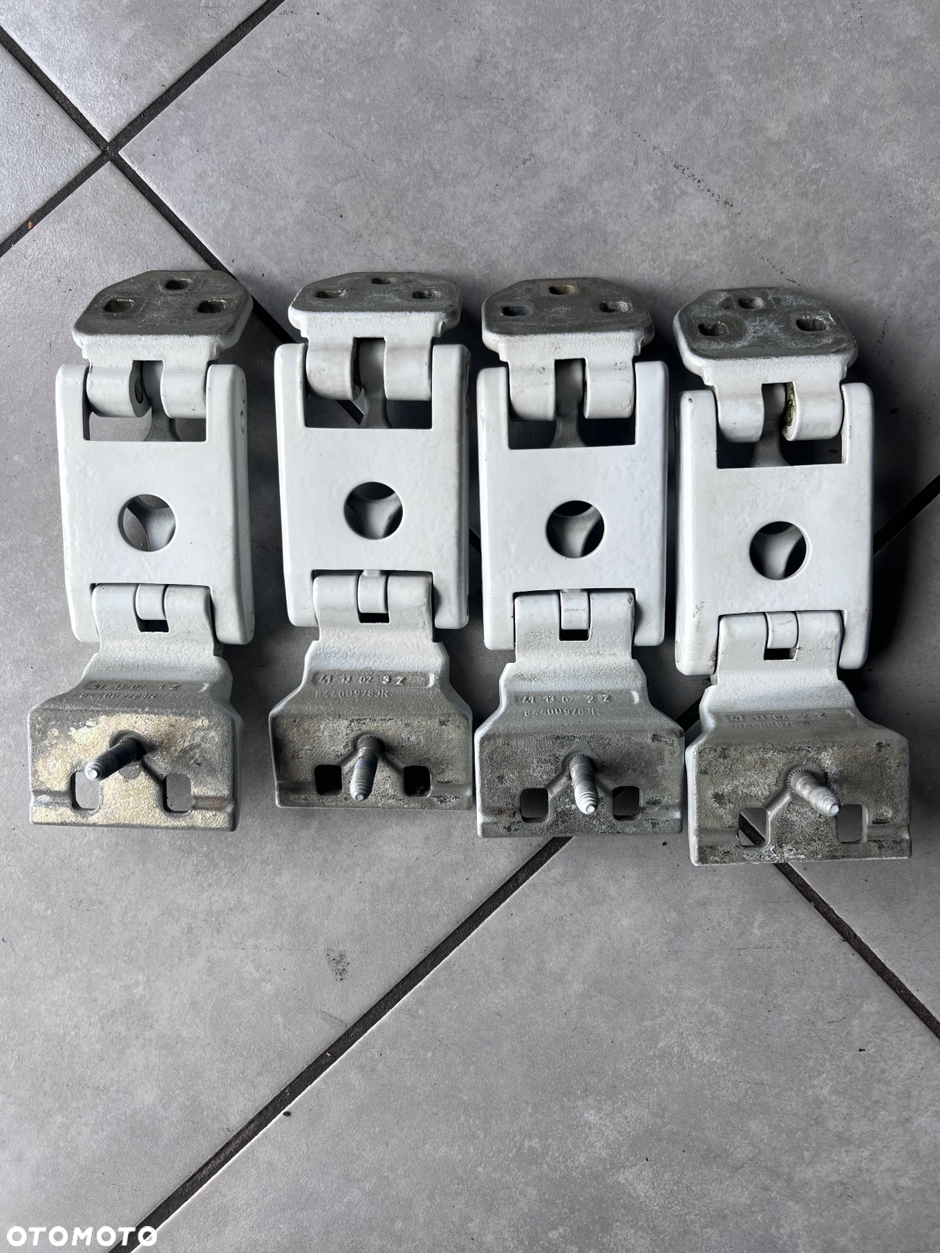 Zawias drzwi tył 270 Renault Master III 844009783R - 3