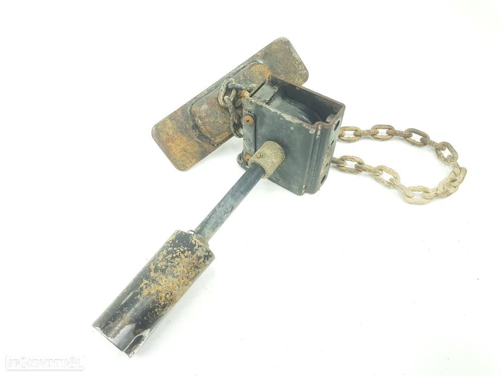 SUPORTE DA RODA SUPLENTE MITSUBISHI L200 K70 - 1