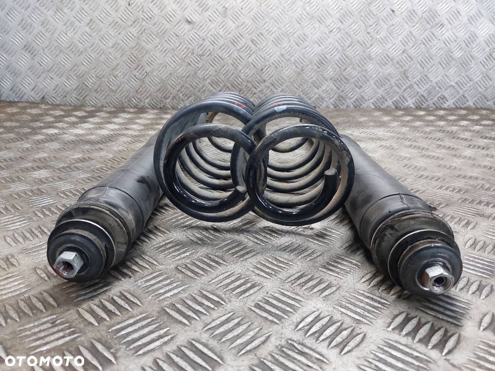 AMORTYZATORY + SPRĘŻYNY TYŁ KOMPLET TOYOTA AURIS I HB 5D 48530-12C40 - 2